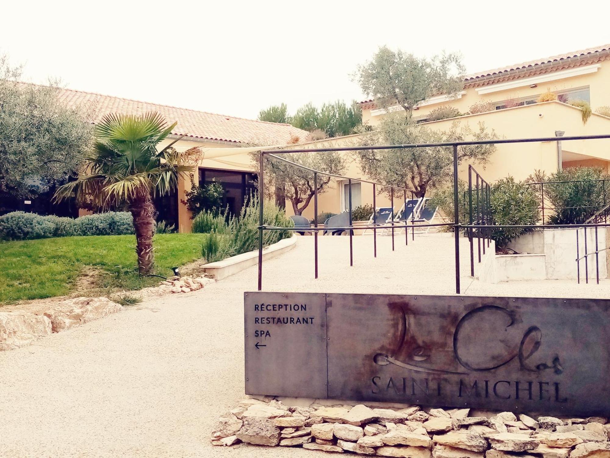 Clos Saint-Michel Resort & Spa Malaucène Exterior foto