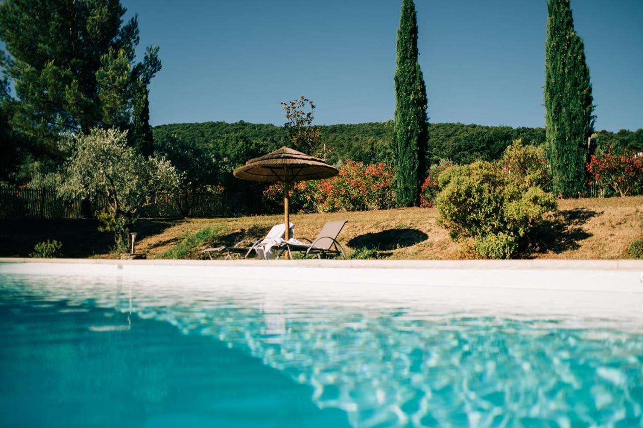 Clos Saint-Michel Resort & Spa Malaucène Exterior foto