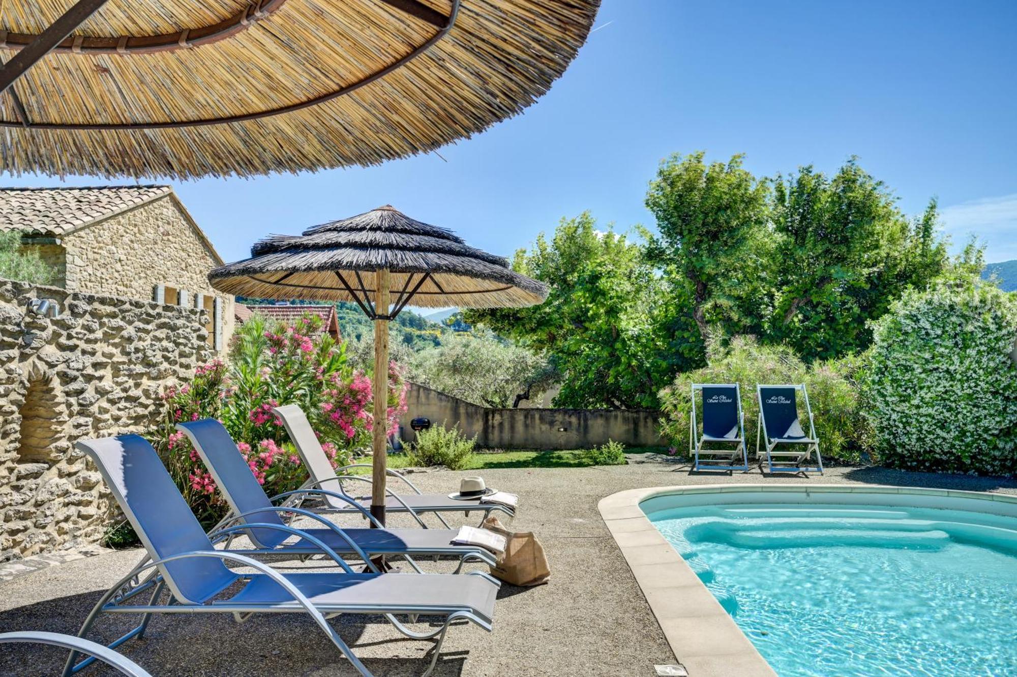 Clos Saint-Michel Resort & Spa Malaucène Exterior foto